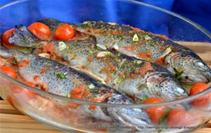 Trucha Rellena De Jamón Y Tomate Al Horno.
