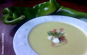 Sopa Fría De Pimientos Verdes
