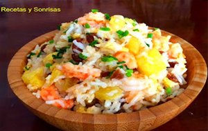 Arroz Frito Con Gambas Y Piña 
