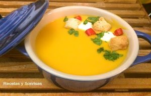 Sopa De Calabaza, Naranja Y Leche De Coco
