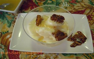 Helado De Yogur Y Nueces Caramelizadas.
