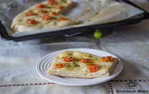 Focaccia De Orégano Y Tomatitos Cherry 
