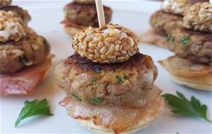 Mini Hamburguesas De Ternera Con Queso Y Beicon
