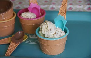 Yogur Helado Con Miel Y Nueces Y &#161;felices Vacaciones!
