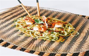 Noodles De Aquí Y De Allá
