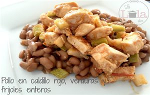 Pollo En Caldillo Rojo Y Verduras, Sobre Frijoles Enteros
