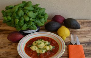 Pisto Con Gnocchi Rellenos De Gorgonzola Y Albahaca
