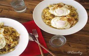 Tagliatelle Con Setas Y Huevos Fritos
