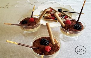 Mousse De Higos Con Cacao, Moras Y Fambruesas
