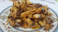 Bastoncillos De Berenjena En Tempura Con Miel
