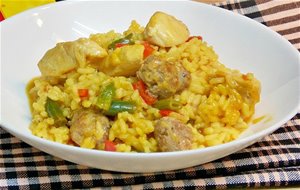 Arroz A La Cazuela Con Pollo Y Salchicha
