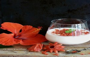 Panna Cotta Con Flor De Hibisco
