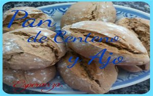 Pan De Centeno Con Ajo Y Perejil
