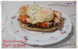 Tostas De Huevo Y Gambas
