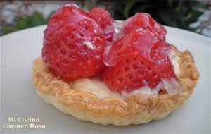 Tartaletas De Hojaldre O Pastel De Fresas (o Frutas Variadas) Con Crema Pastelera
