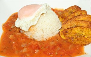 Arroz A La Cubana Con Plátano