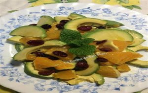 Ensalada De Aguacates, Naranja Y Arándanos 
