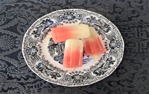 Polos De Limonada De Limón Y Cerezas Sin Azúcar