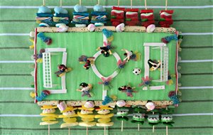 Tarta Futbolín De Chuches Para Manu