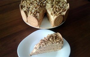 Torta Porteña {bizcocho Con Crema De Dulce De Leche Y Nueces}