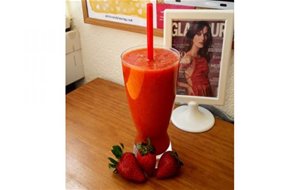 Batido De Fresa Y Naranja {licuado De Frutilla Y Naranja}