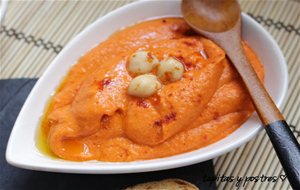 Hummus De Piquillo.
