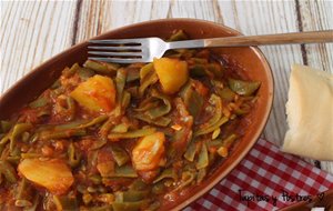 Habichuelas Verdes Con Tomate Y Patatas
