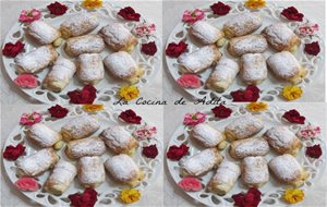 Canutillos Rellenos,  De Crema De Almendras
