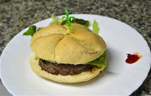 Hamburguesas De Ternera Rellenas De Queso Parmesano
