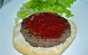 Hamburguesas De Ternera Con Mermelada De Pimientos Rojos
