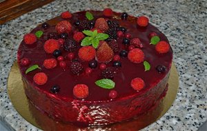 Tarta Mousse Con Frutas Del Bosque
