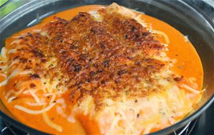 Falsos Canelones De Atun Con Bechamel De Piquillos