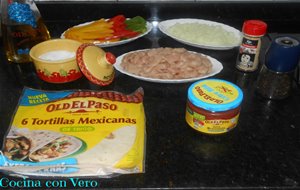 Burritos Mexicanos De Pollo Con Verduras
