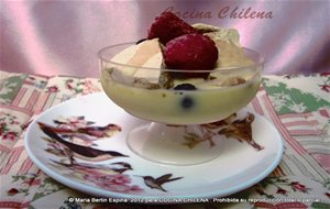 Postre   Merengon De Café Con Crema De Vainilla 
