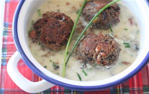 Albóndigas De Haggis Vegetariano Con Salsa Al Whisky
