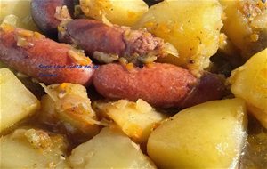 Patatas Guisadas Con Salchichas
