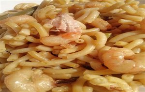 Fideos Con Gambas Y Salmón
