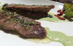 Huevas De Bonito Cocidas Con Salsa Verde
