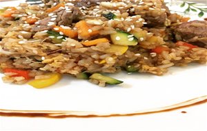 Yakimeshi (arroz Wok)