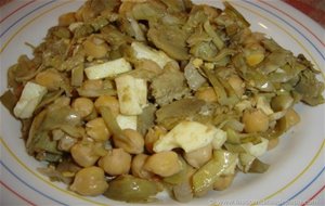 Garbanzos Con Alcachofas Y Huevo Duro			