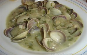 Almejas En Salsa Verde