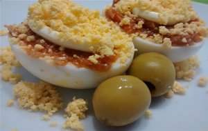 Huevos Rellenos
