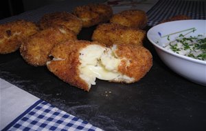 Croquetas De Patata Rellenas De Queso Manchego
