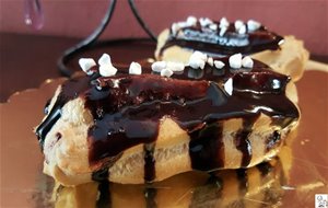 Eclairs Rellenos De Crema Pastelera
