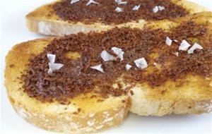 Pan Con Chocolate Y Aceite De Oliva
