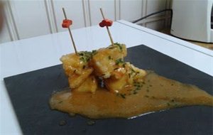 Rape Con Langostinos Y Salsa Americana