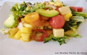 Ensalada De Frutas Y Quesos Selectos