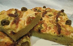 Focaccia De Anchoas, Aceitunas Y Queso Rulo