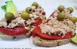 Tosta De Piquillos Con Atún