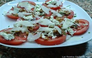 Ensalada De Tomate Con Dos Quesos Y Toque De Miel